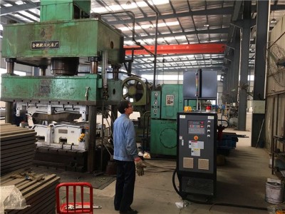 模温机 (2) 模温机 (2)