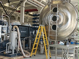 8000+企业选择的
生产商，成为行业标杆