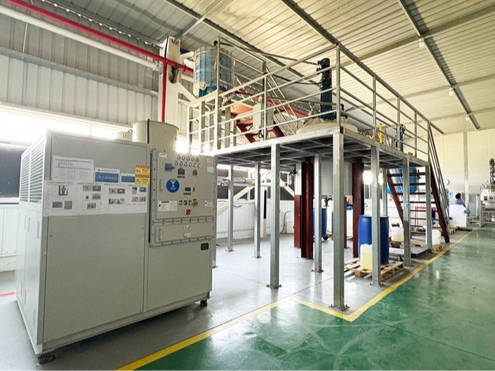 玻璃膜液反应釜防爆冷热一体水温机「欧能机械」