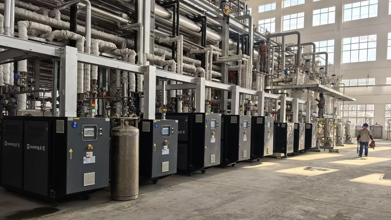 PVC行业控温选油模温机还是燃气模温机？